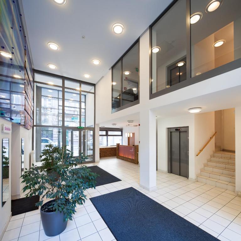 Quality Point Apartments 0-24 Reception Budapest Phòng bức ảnh