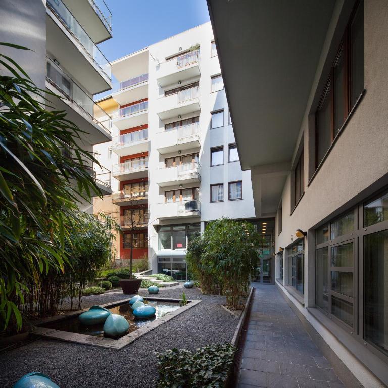 Quality Point Apartments 0-24 Reception Budapest Ngoại thất bức ảnh
