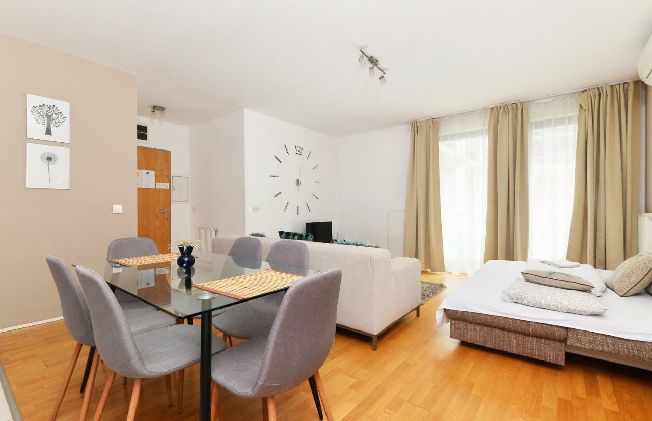 Quality Point Apartments 0-24 Reception Budapest Ngoại thất bức ảnh